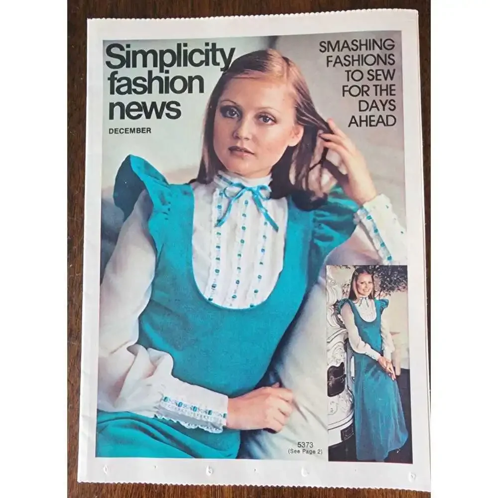 Vintage Simplicity Fashion News Mini Catalogs Early 1970's Lot of 4